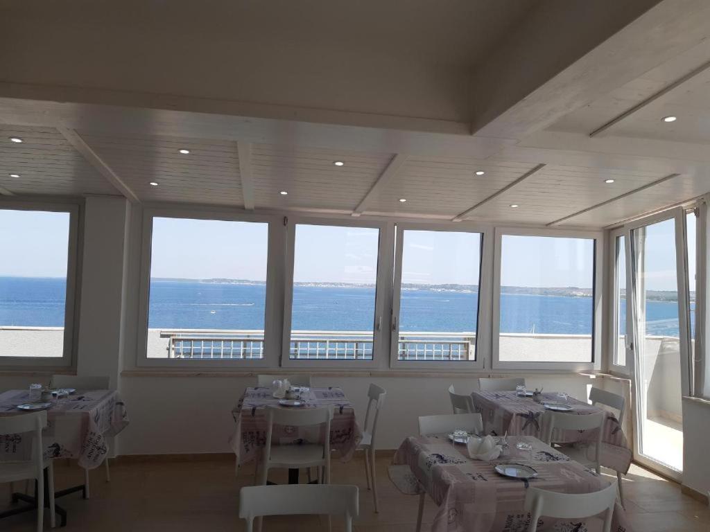 Le Terrazze Sul Mare Gallipoli Centro Buitenkant foto